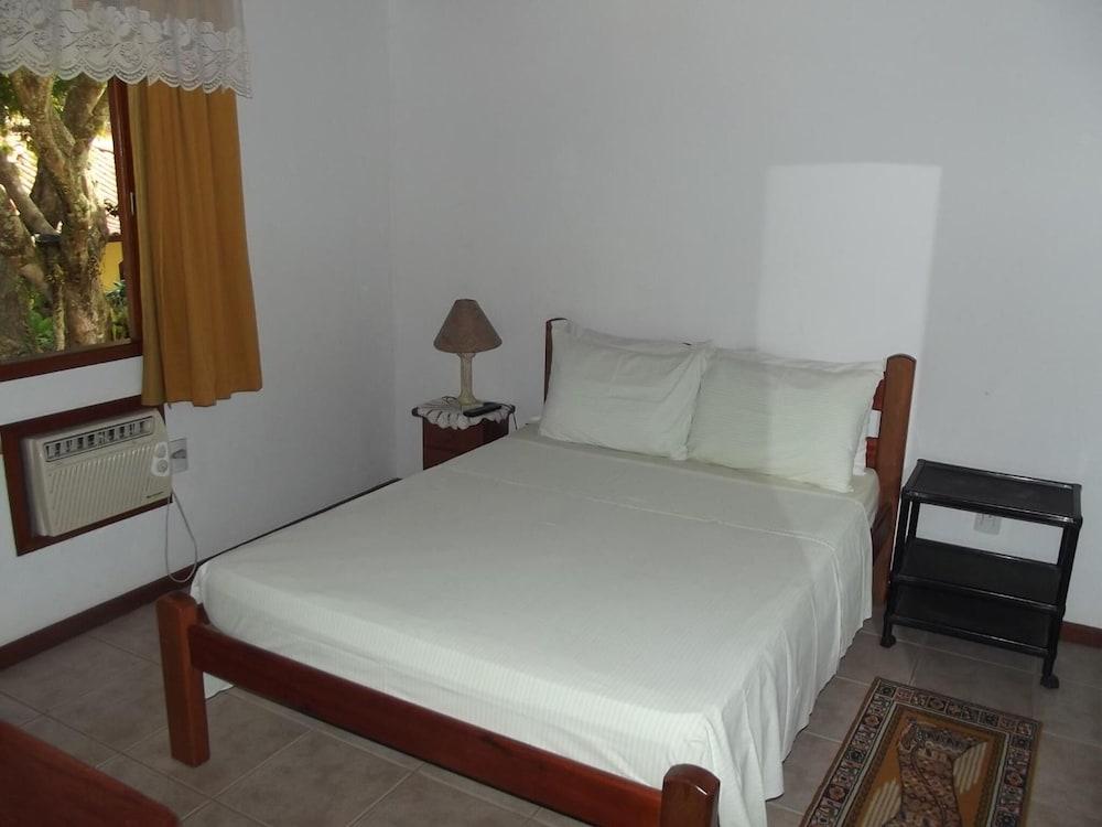 Flats Paguru Inn